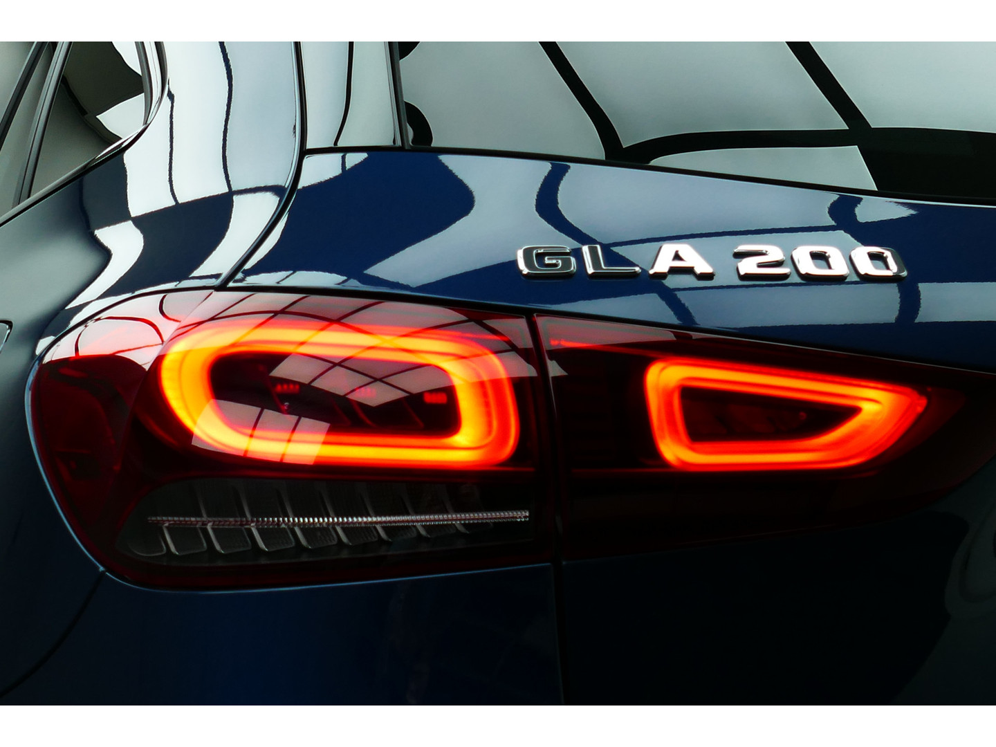 Mercedes-Benz Mercedes-Benz