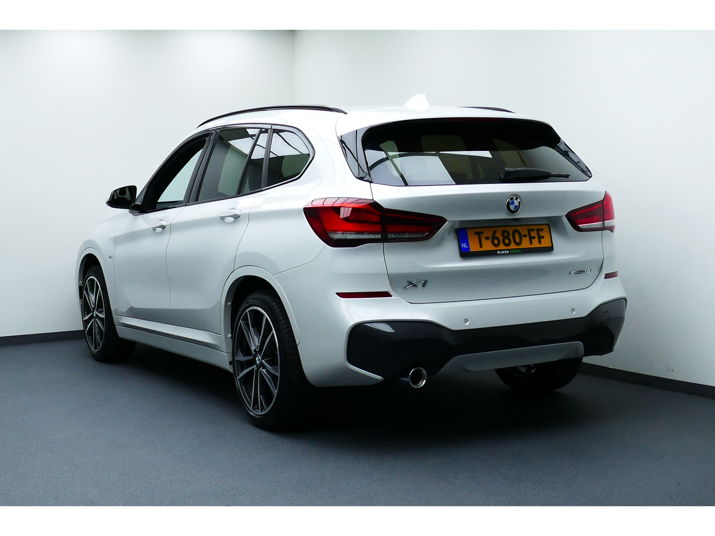 BMW BMW
