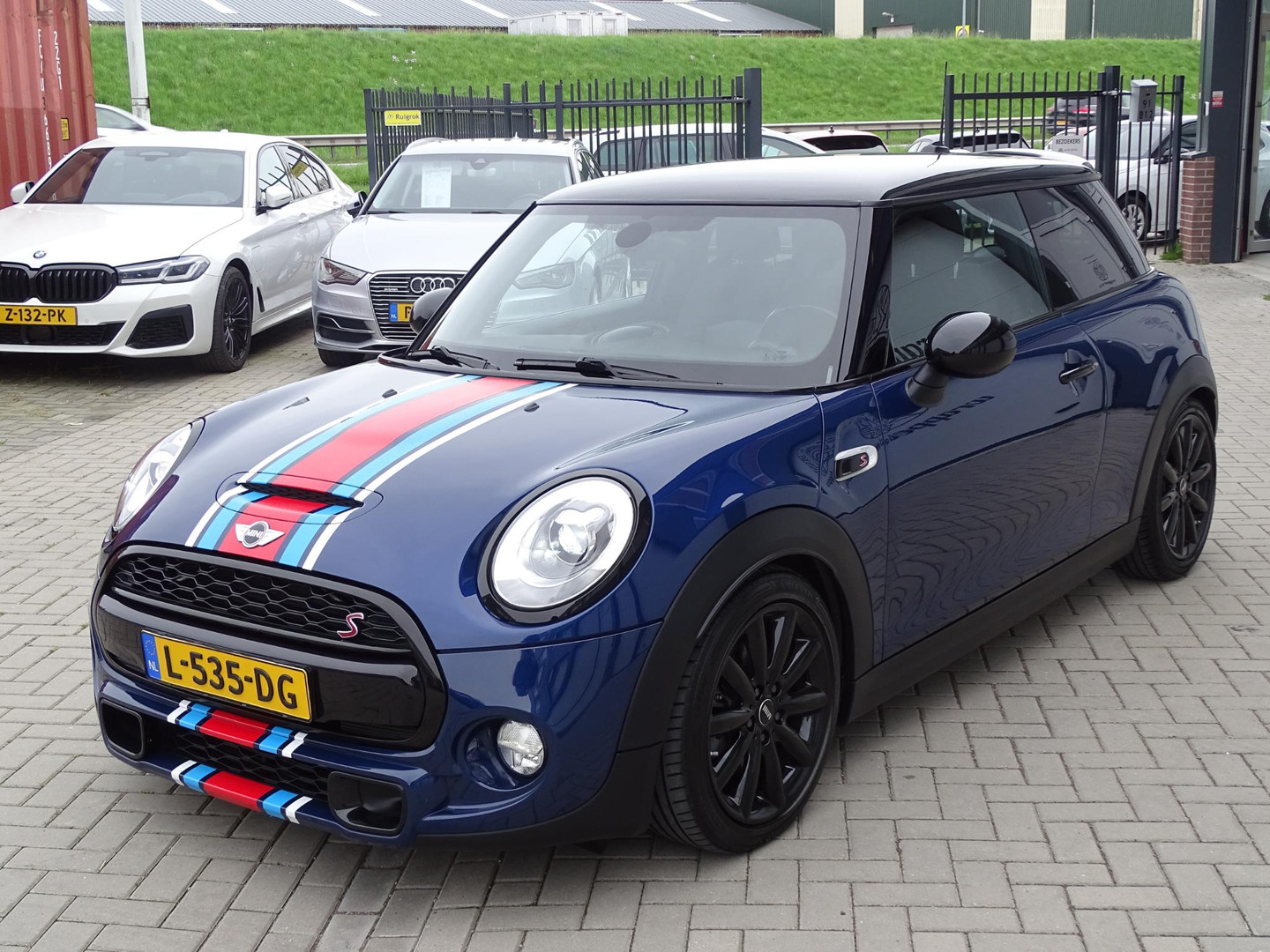 MINI
