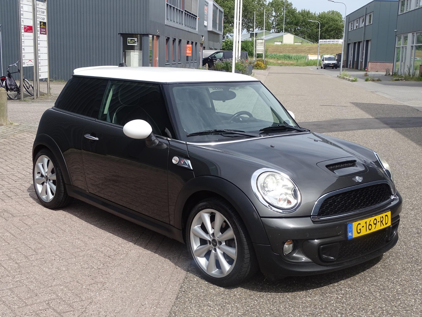 MINI