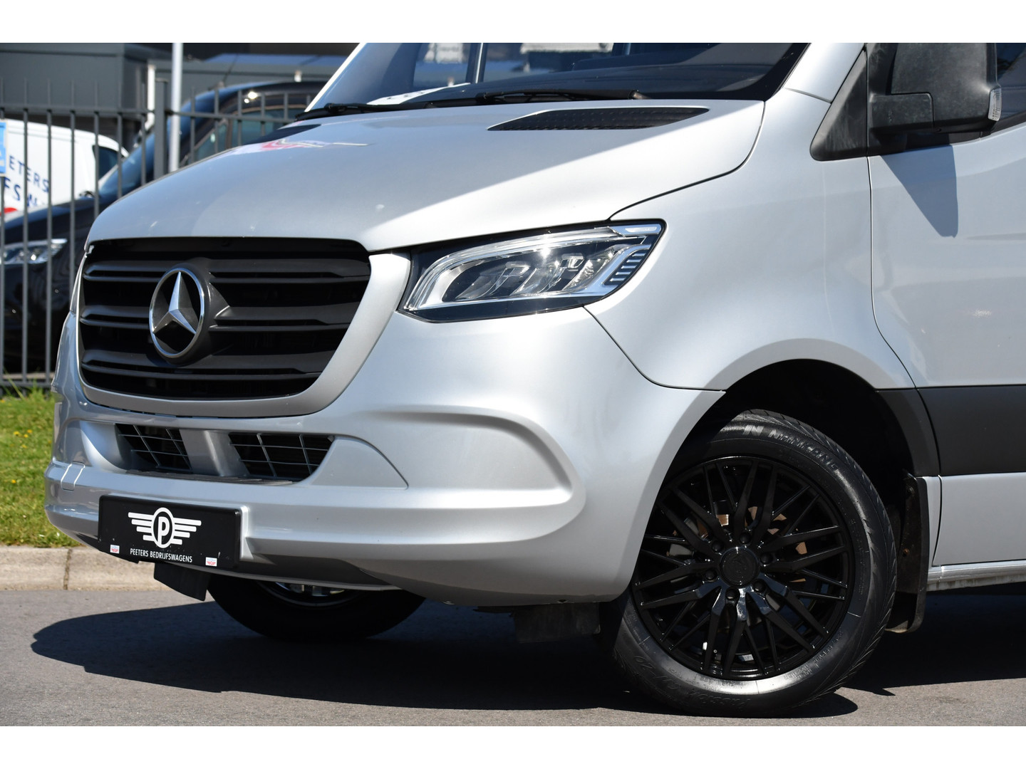 Mercedes-Benz Mercedes-Benz