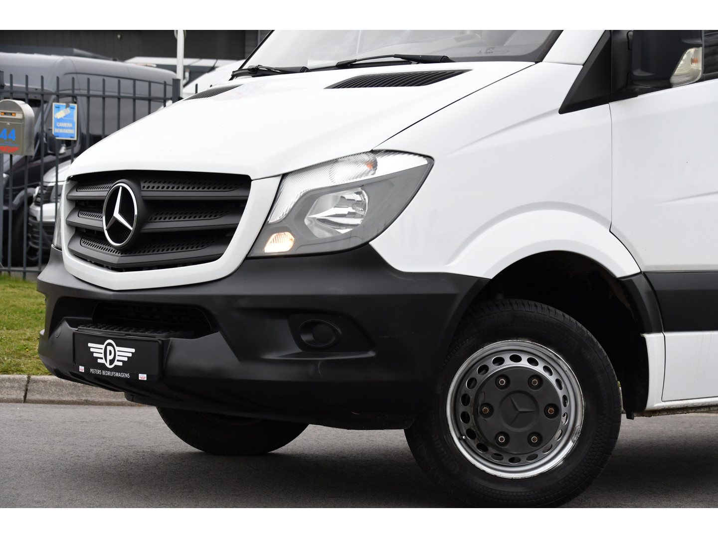 Mercedes-Benz Mercedes-Benz