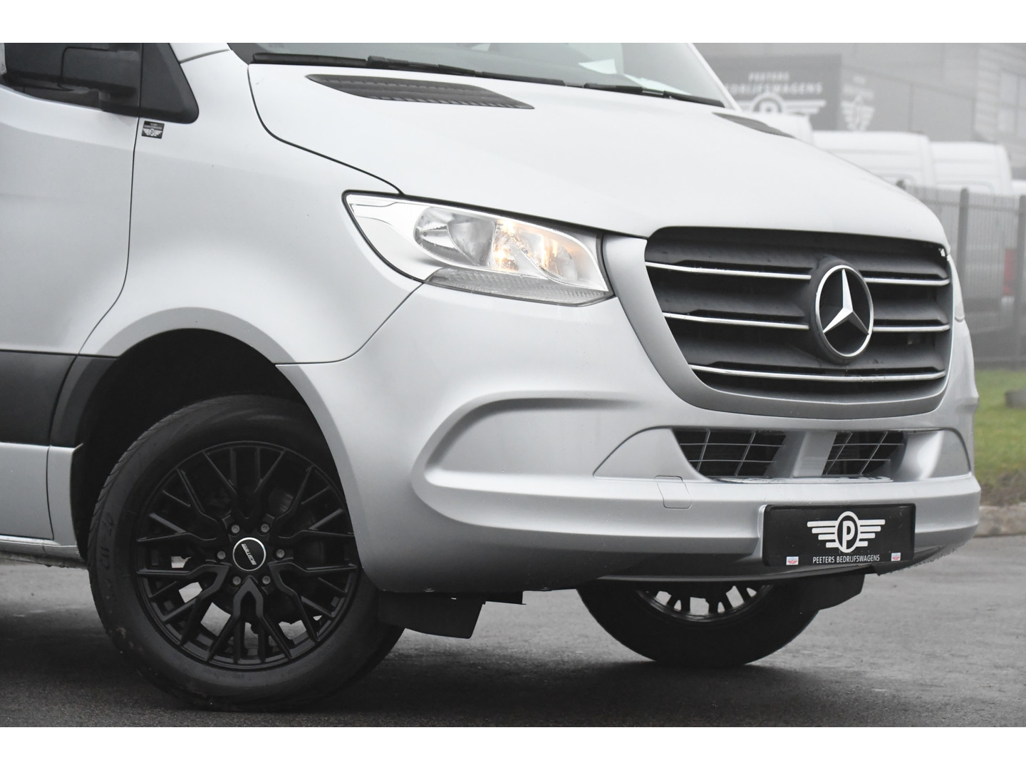 Mercedes-Benz Mercedes-Benz