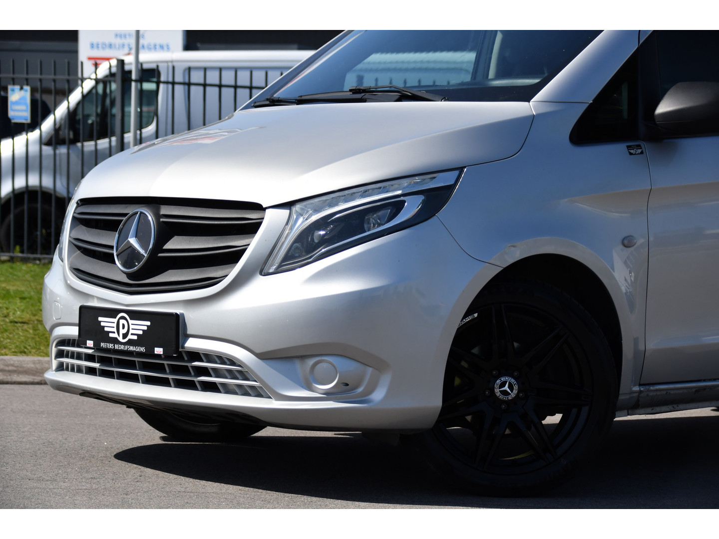 Mercedes-Benz Mercedes-Benz