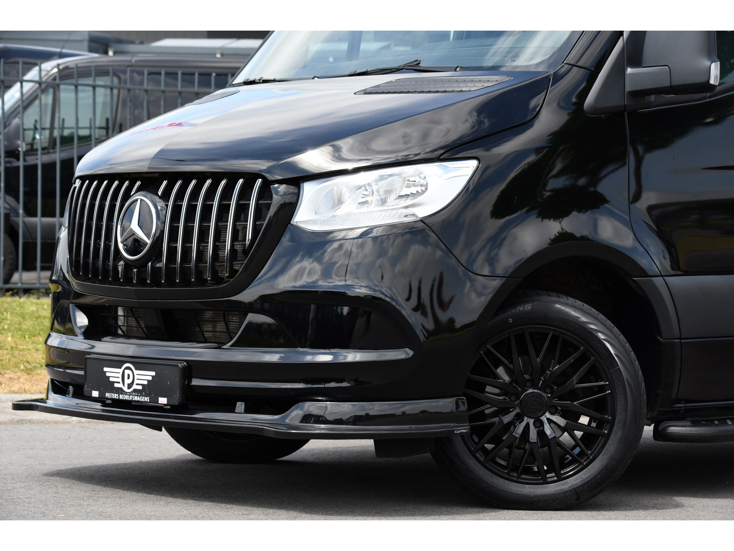 Mercedes-Benz Mercedes-Benz
