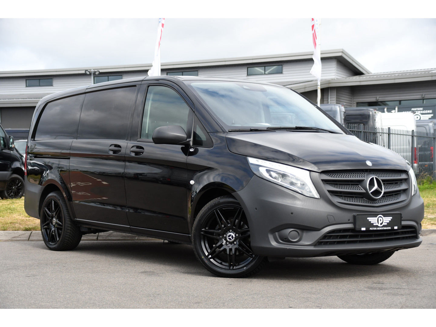 Mercedes-Benz Mercedes-Benz
