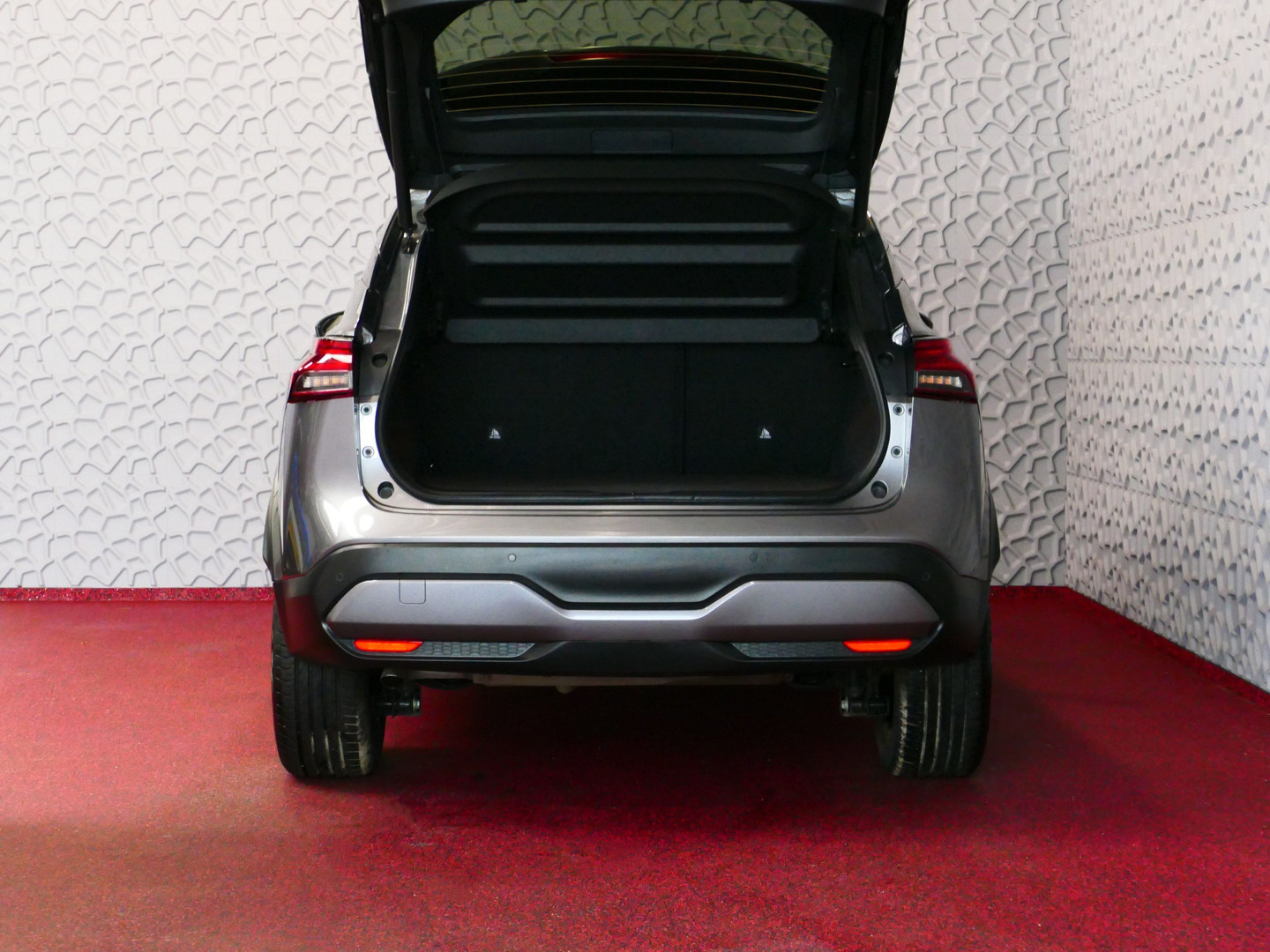 Nissan Nissan