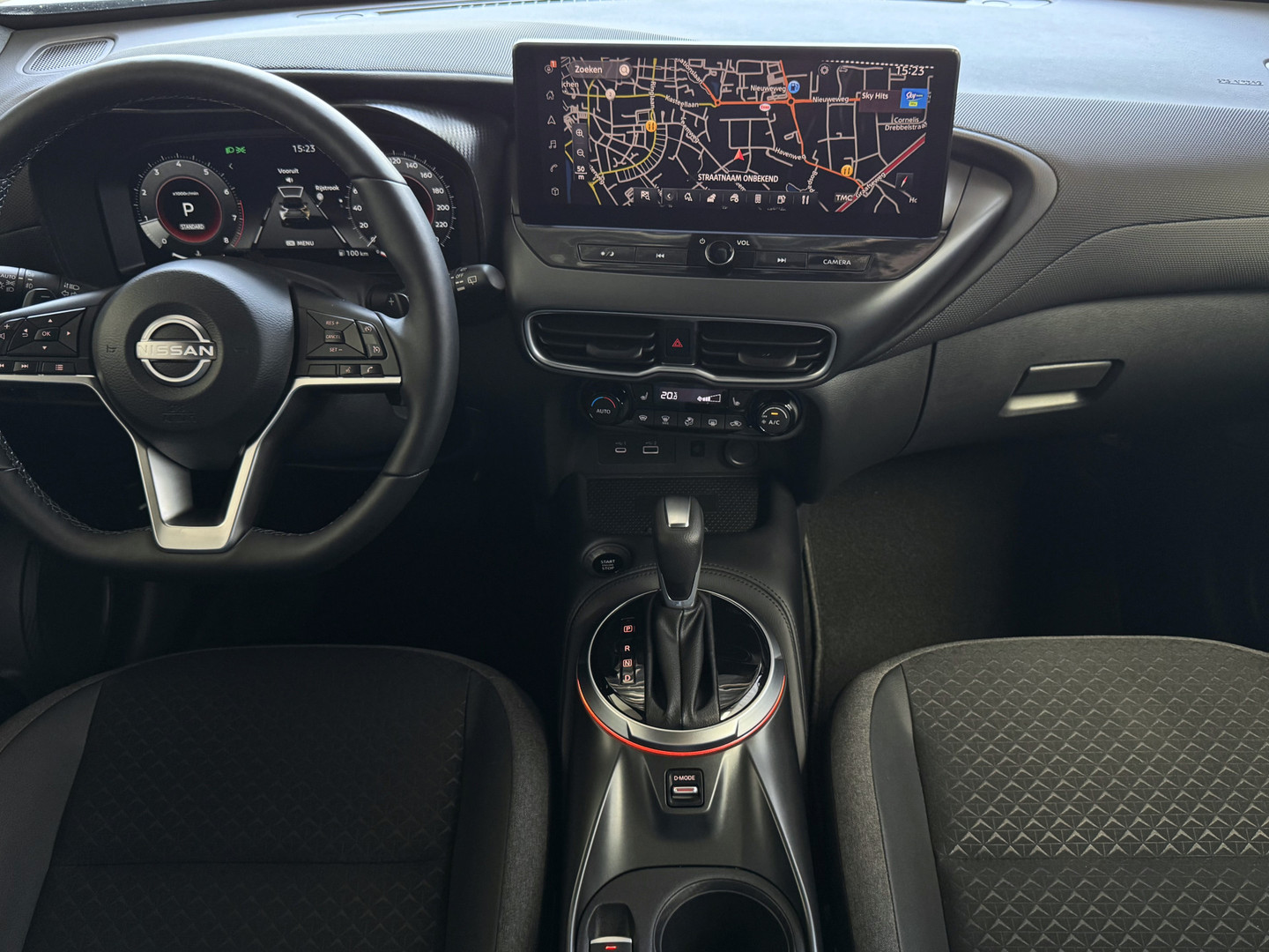 Nissan Nissan