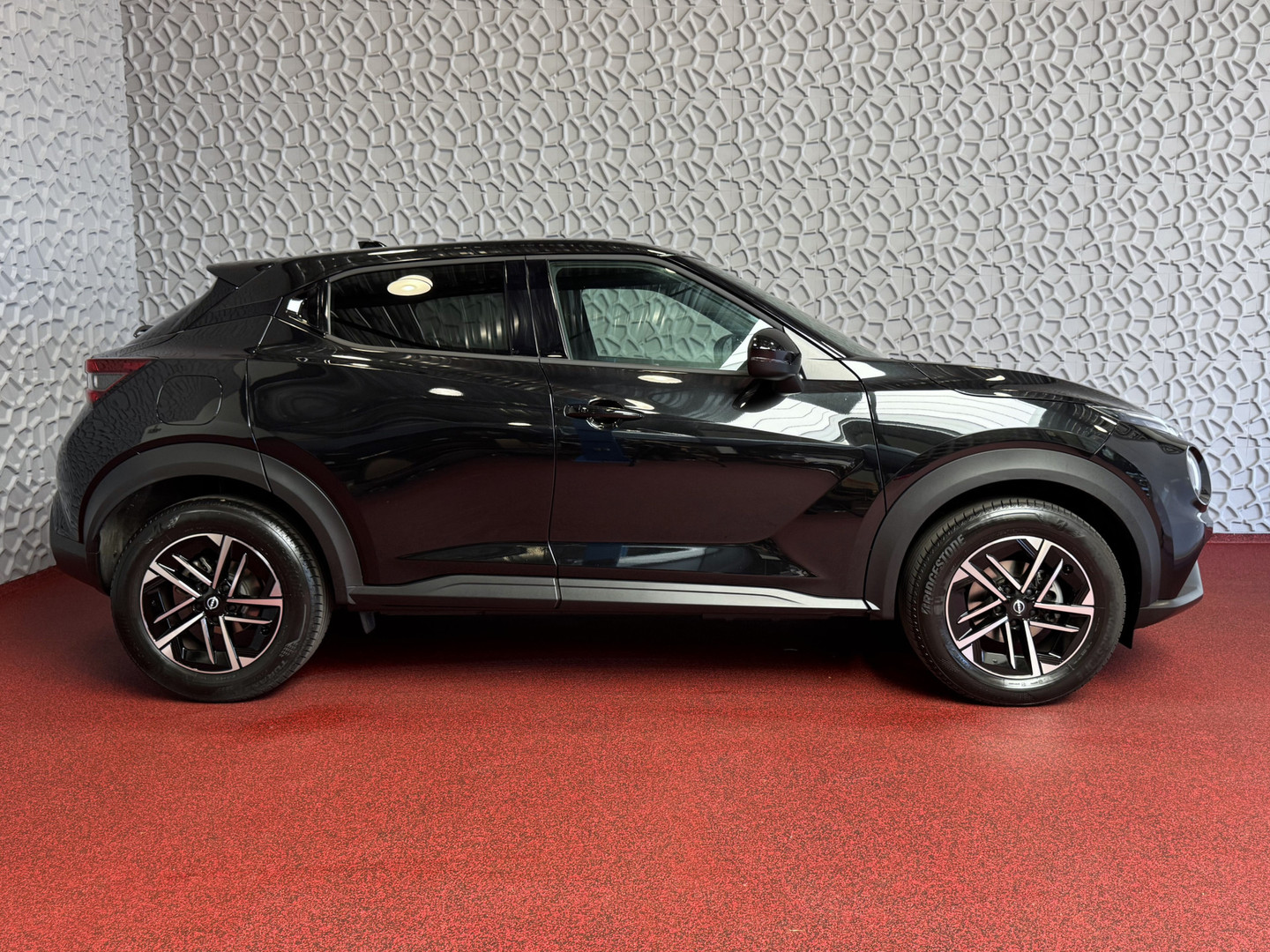 Nissan Nissan
