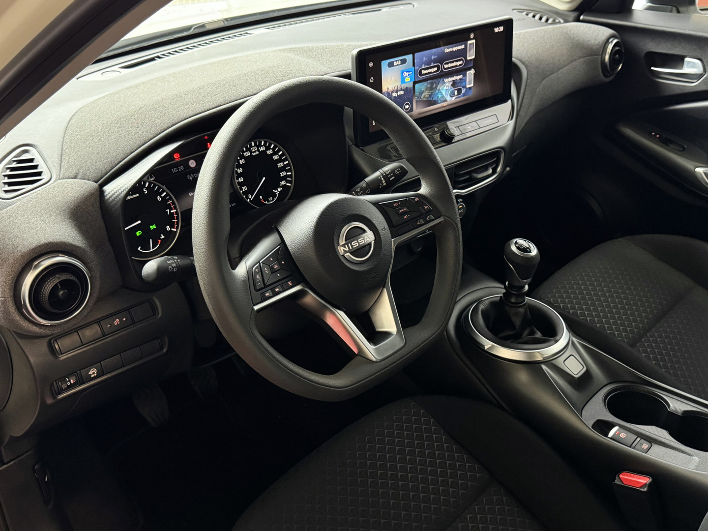 Nissan Nissan