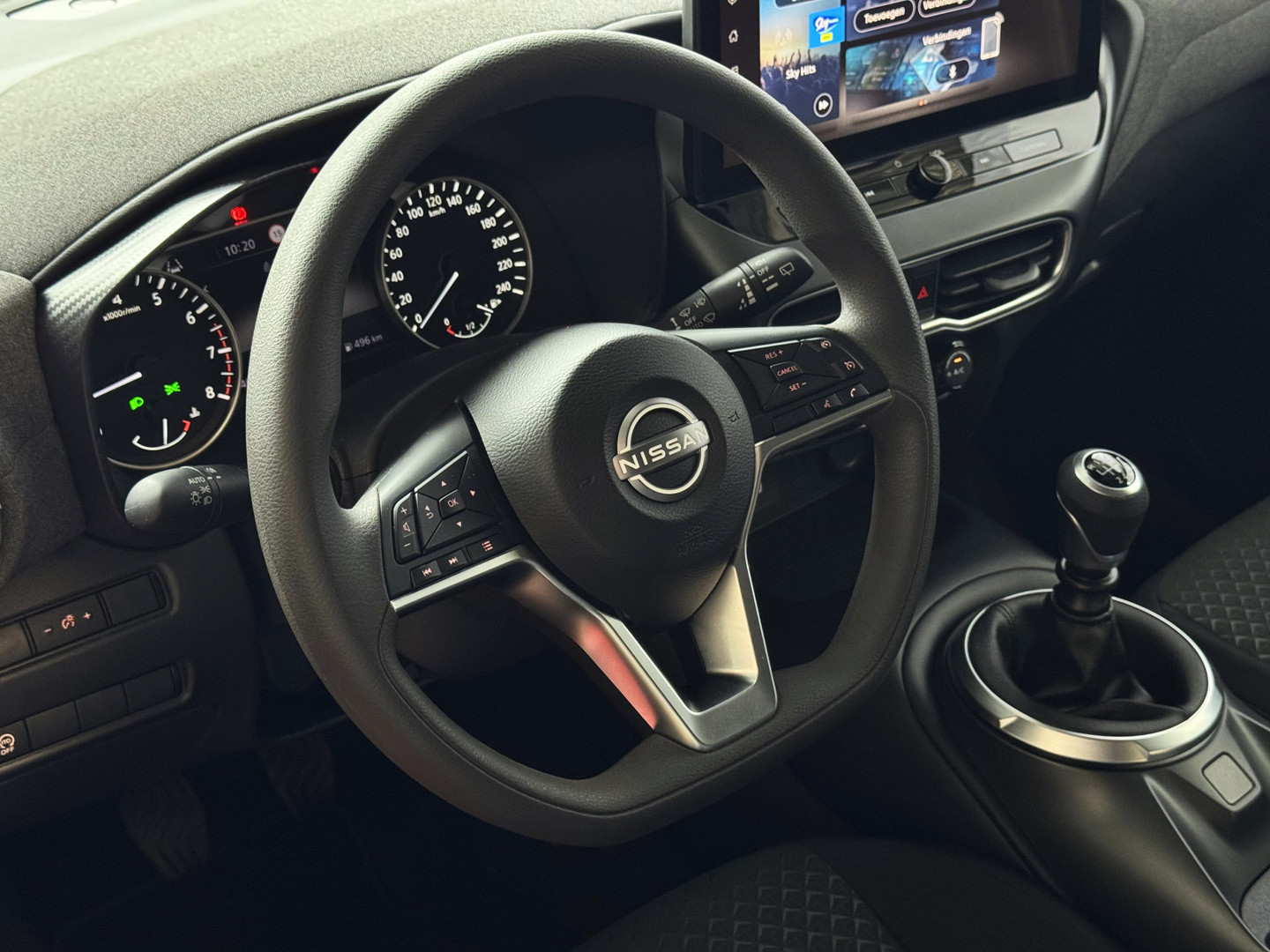 Nissan Nissan