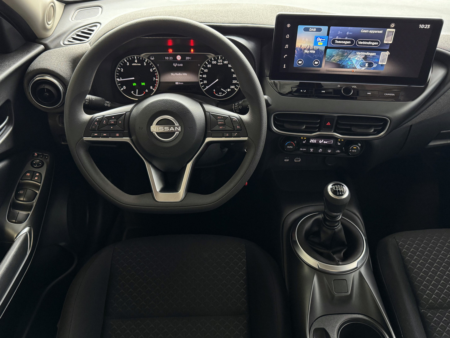 Nissan Nissan