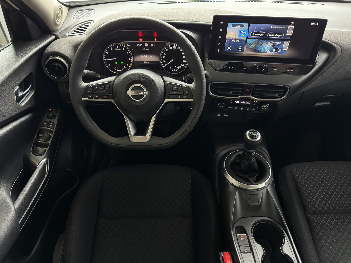 Nissan Nissan