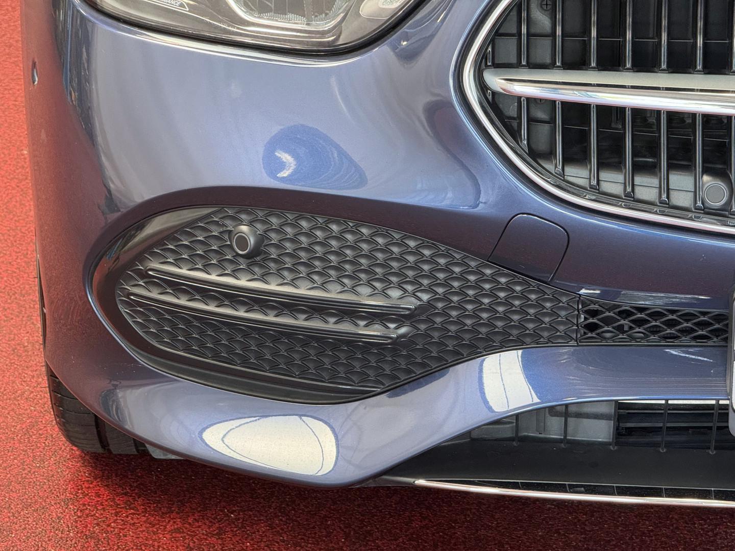 Mercedes-Benz Mercedes-Benz