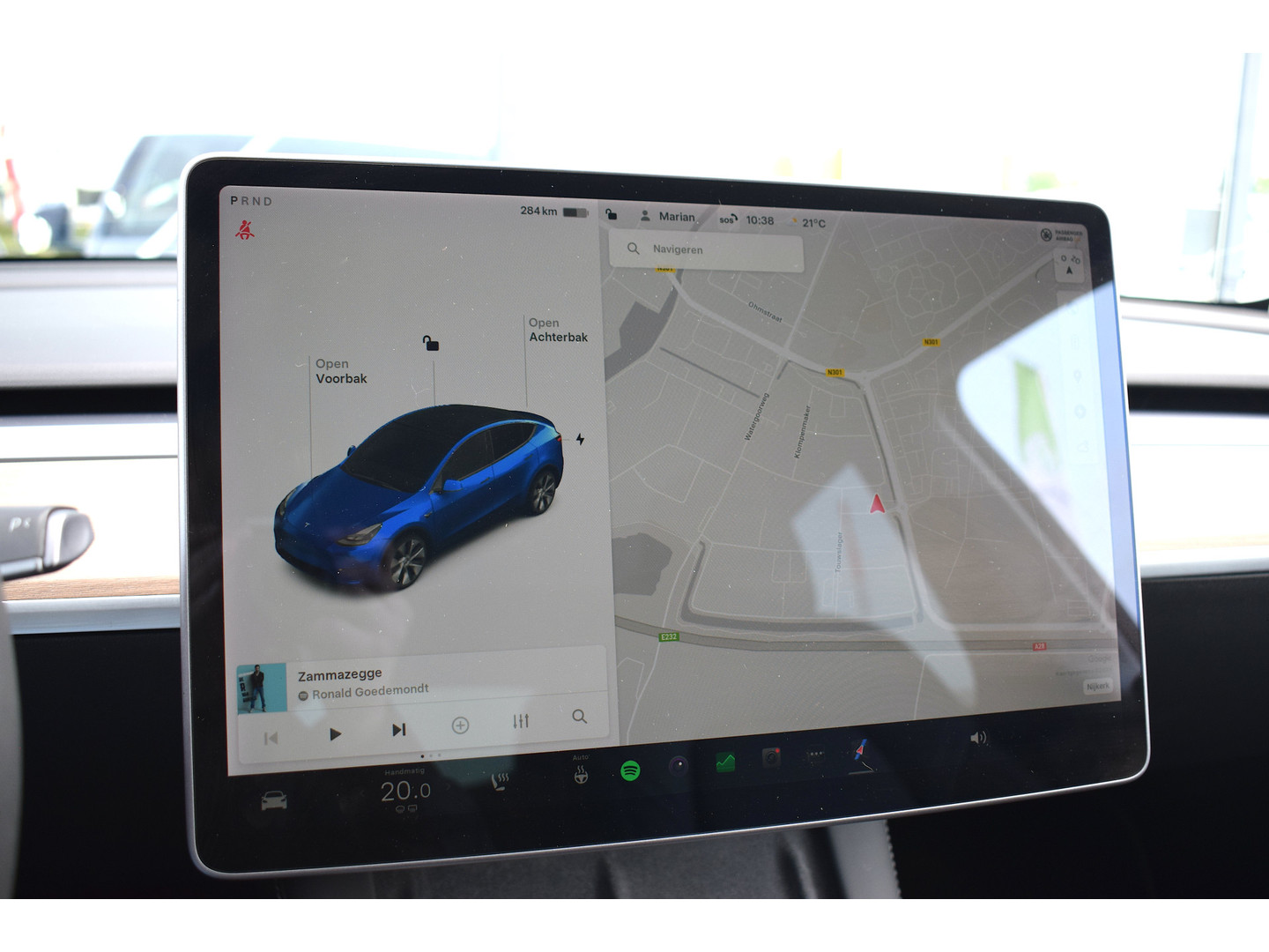 Tesla Tesla