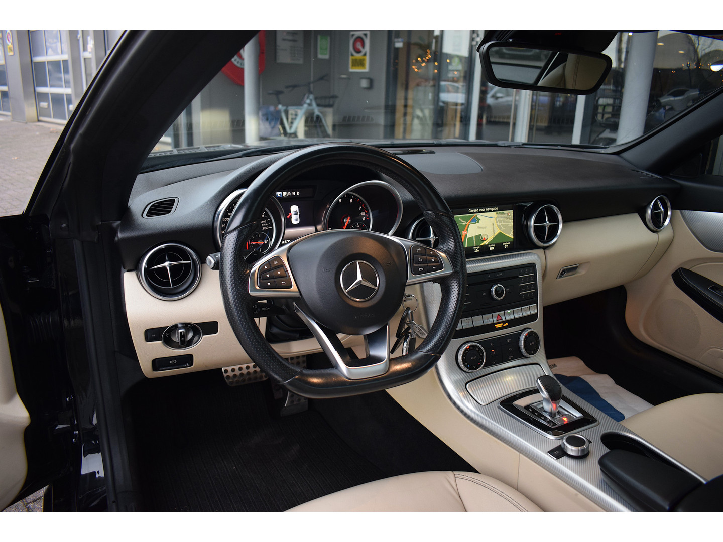 Mercedes-Benz Mercedes-Benz