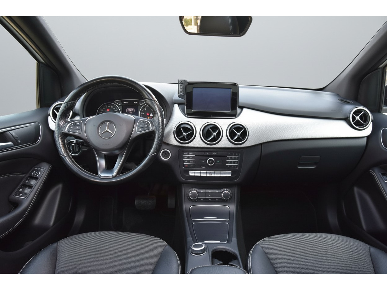 Mercedes-Benz Mercedes-Benz