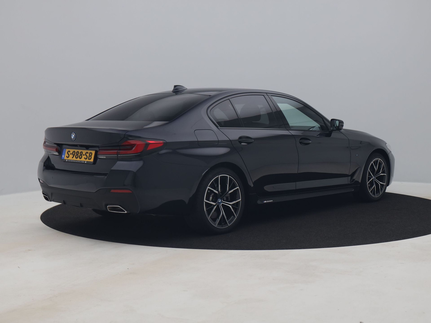 BMW BMW