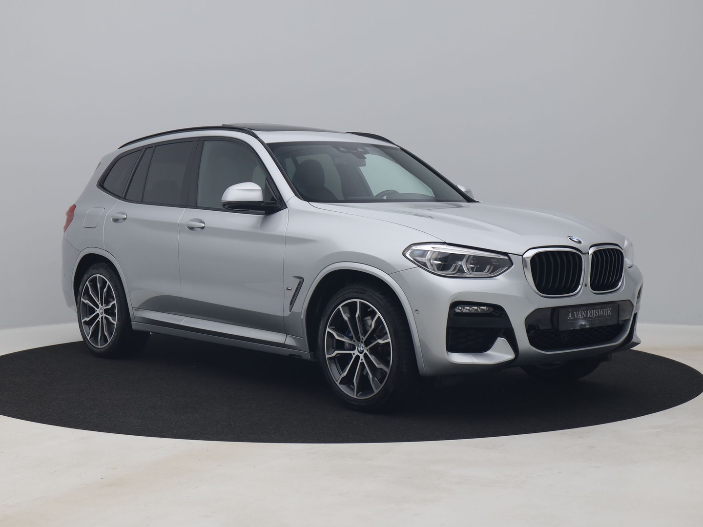 BMW BMW