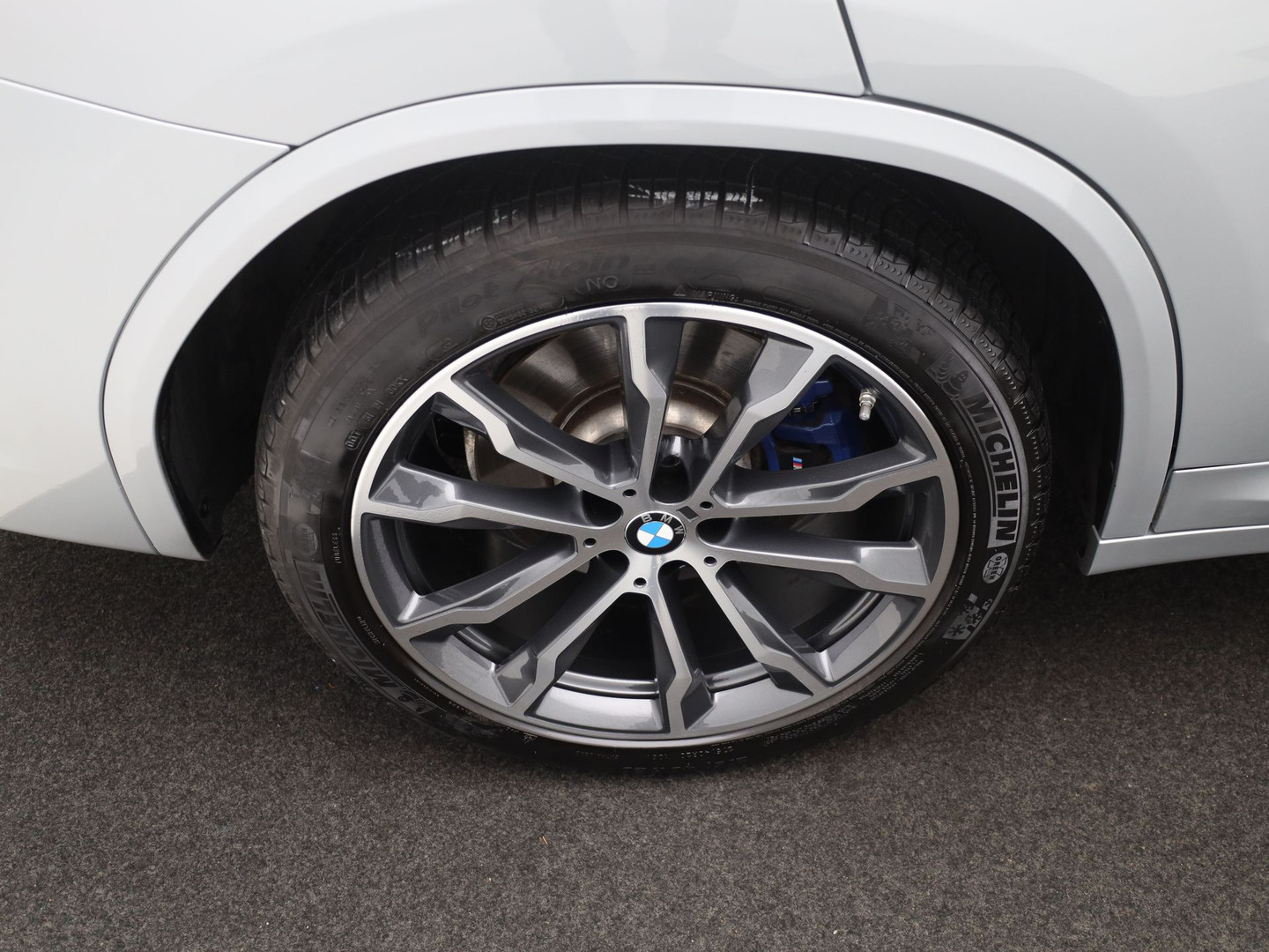 BMW BMW