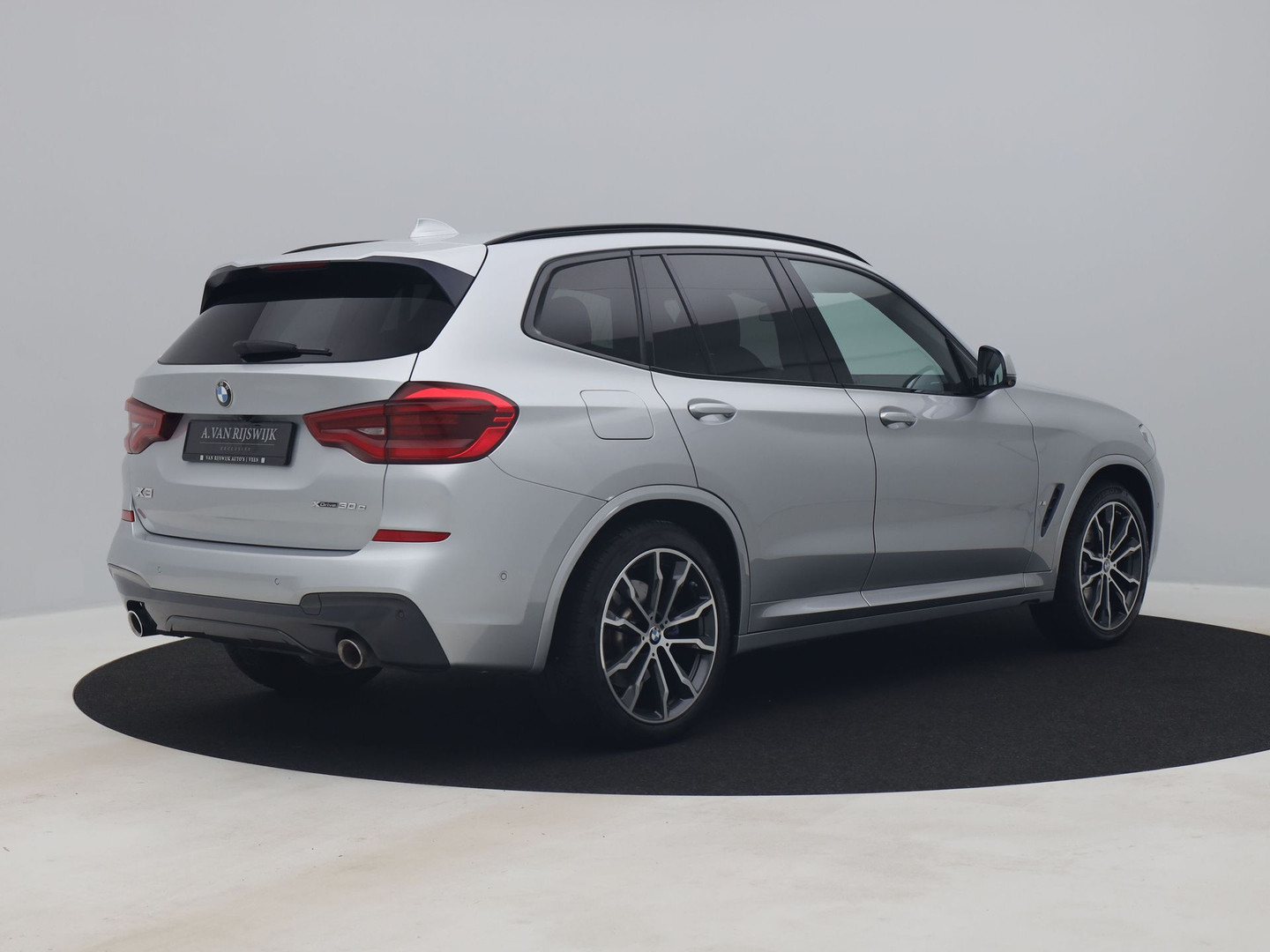 BMW BMW