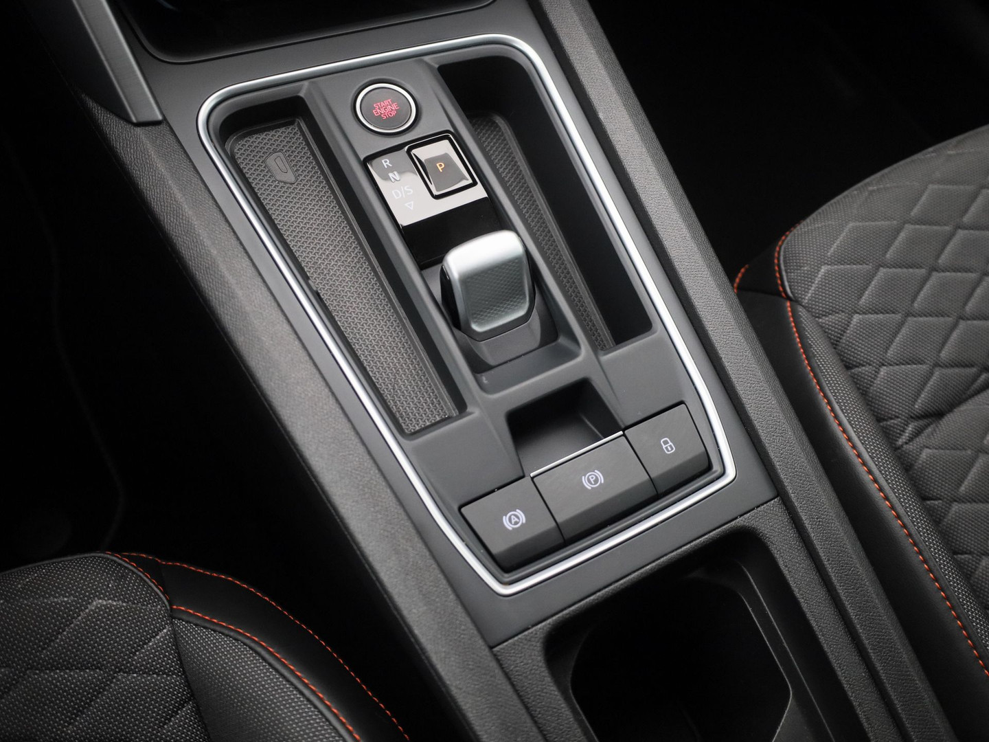 SEAT SEAT