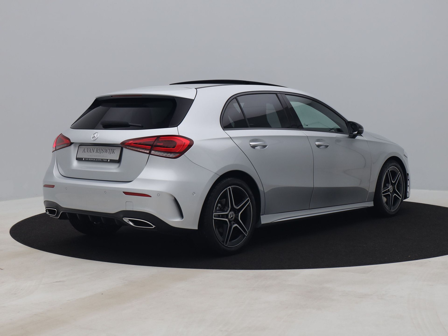 Mercedes-Benz Mercedes-Benz