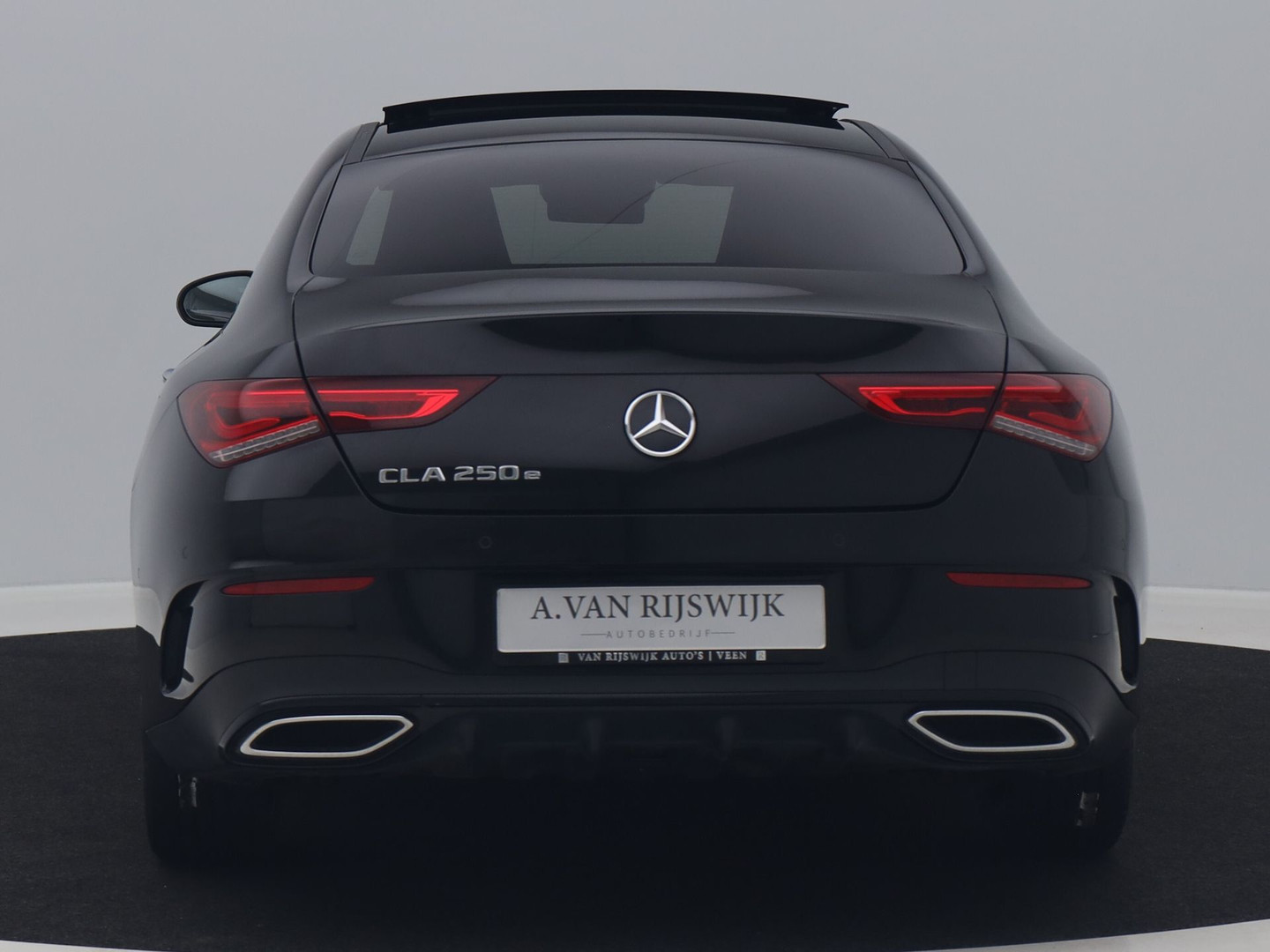 Mercedes-Benz Mercedes-Benz