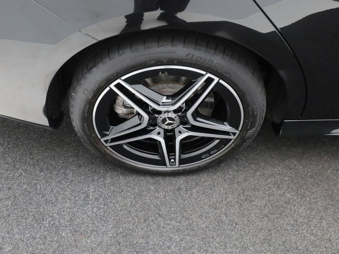 Mercedes-Benz Mercedes-Benz