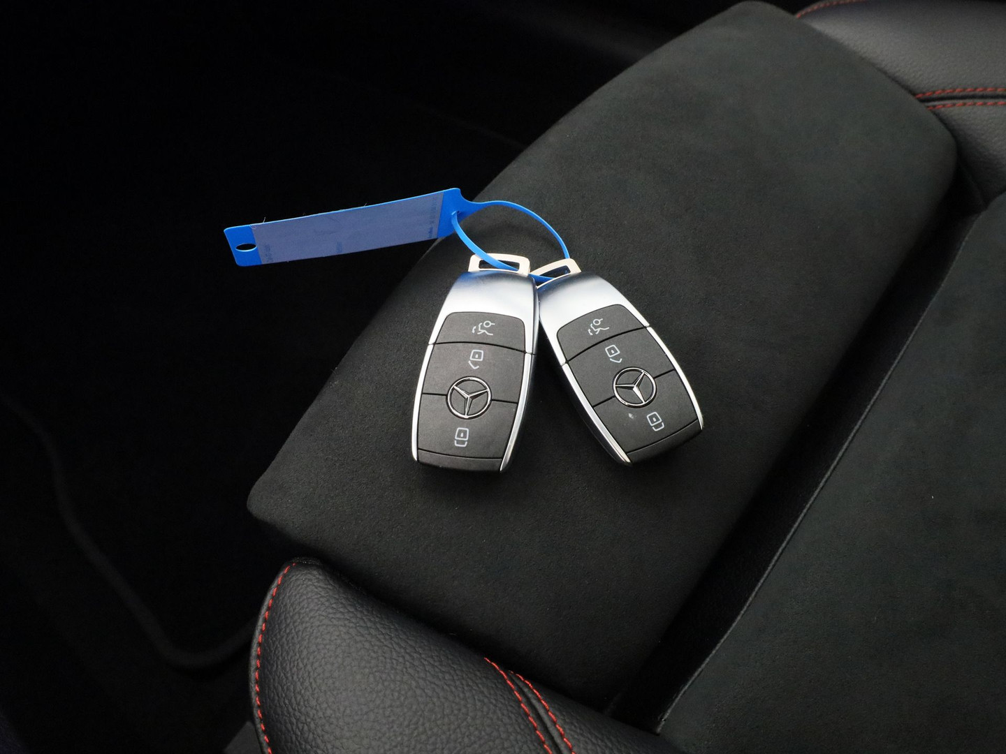 Mercedes-Benz Mercedes-Benz