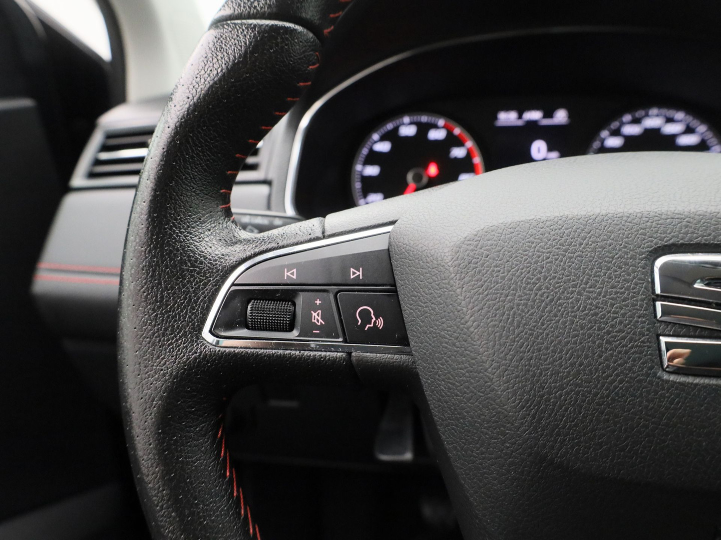 SEAT SEAT