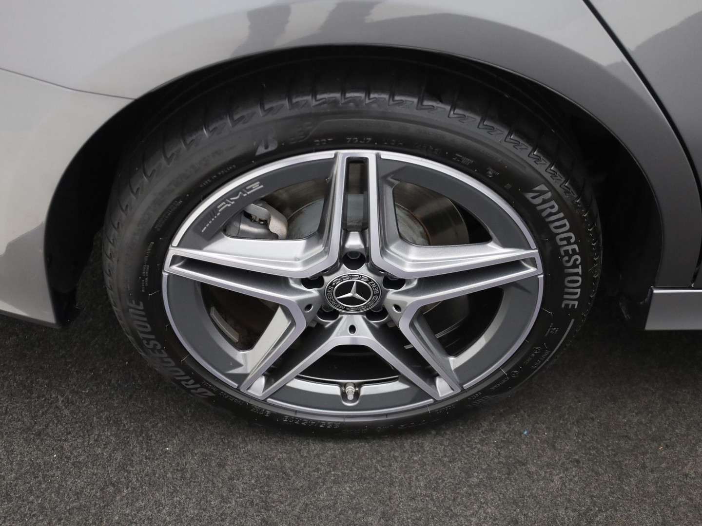 Mercedes-Benz Mercedes-Benz