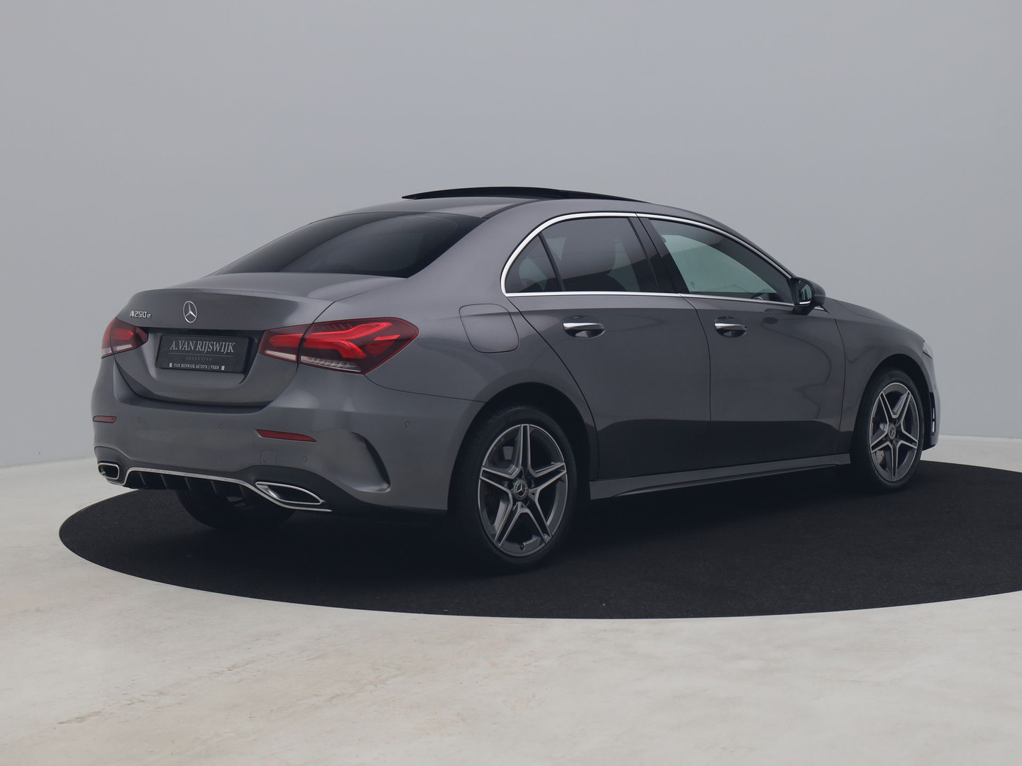 Mercedes-Benz Mercedes-Benz