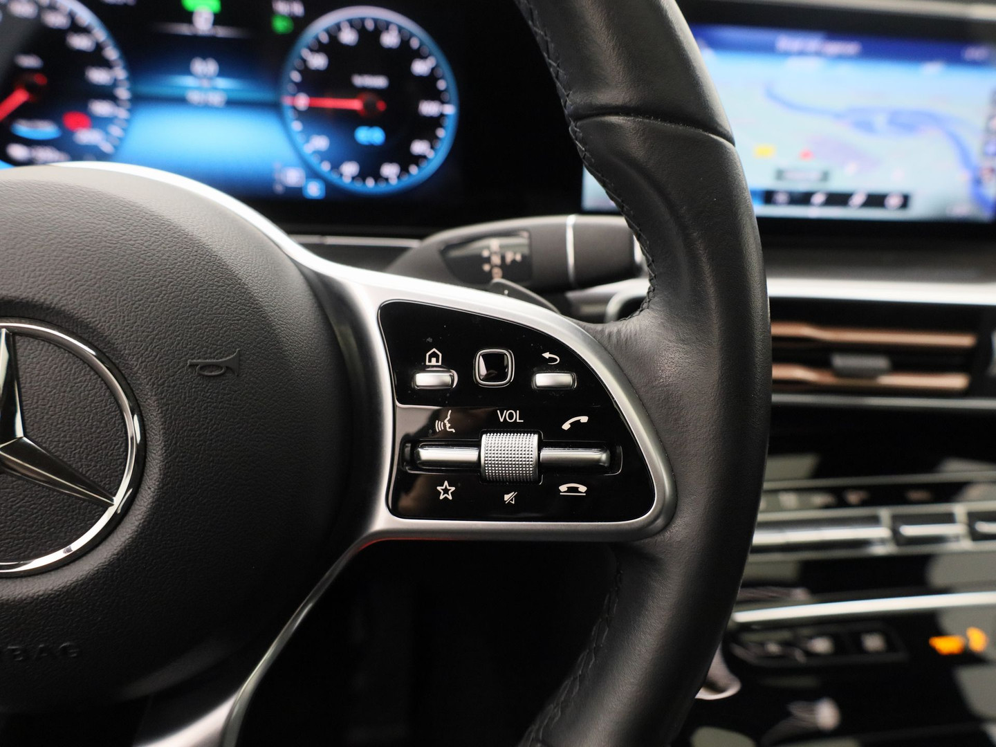 Mercedes-Benz Mercedes-Benz