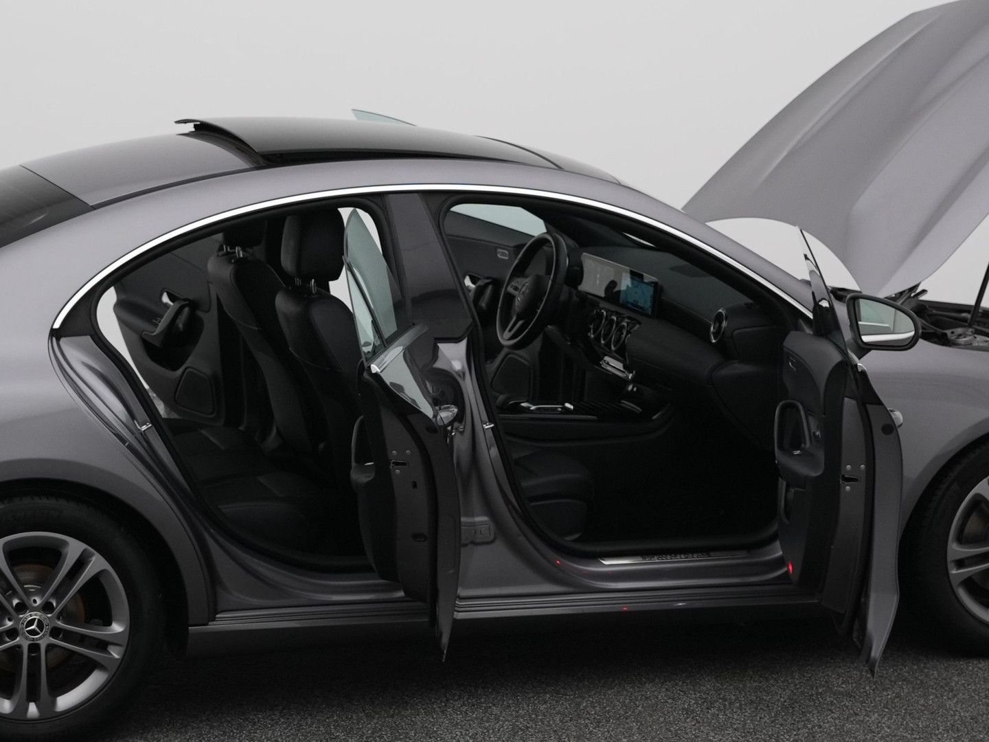 Mercedes-Benz Mercedes-Benz