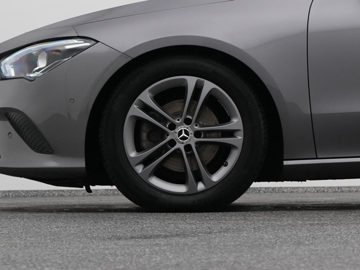 Mercedes-Benz Mercedes-Benz