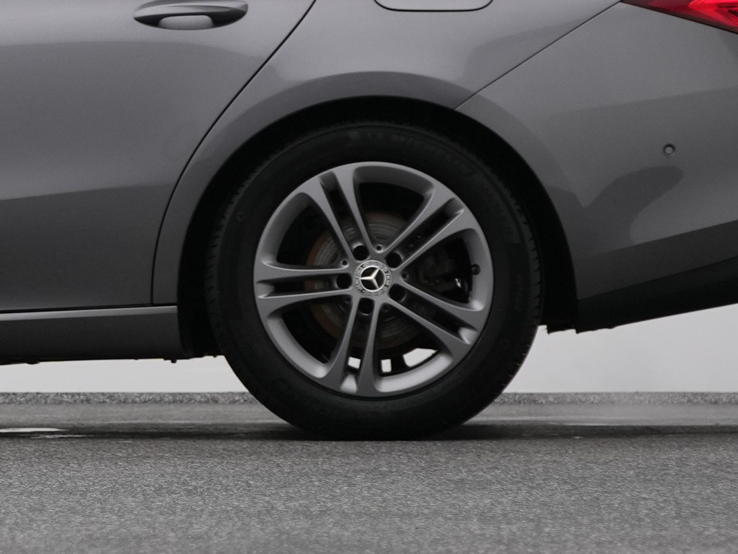 Mercedes-Benz Mercedes-Benz