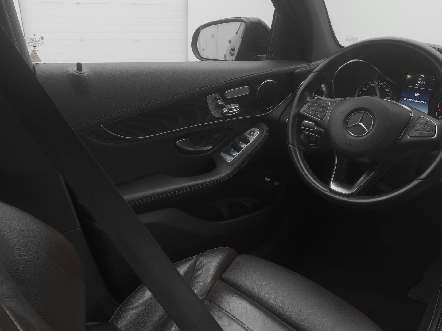 Mercedes-Benz Mercedes-Benz