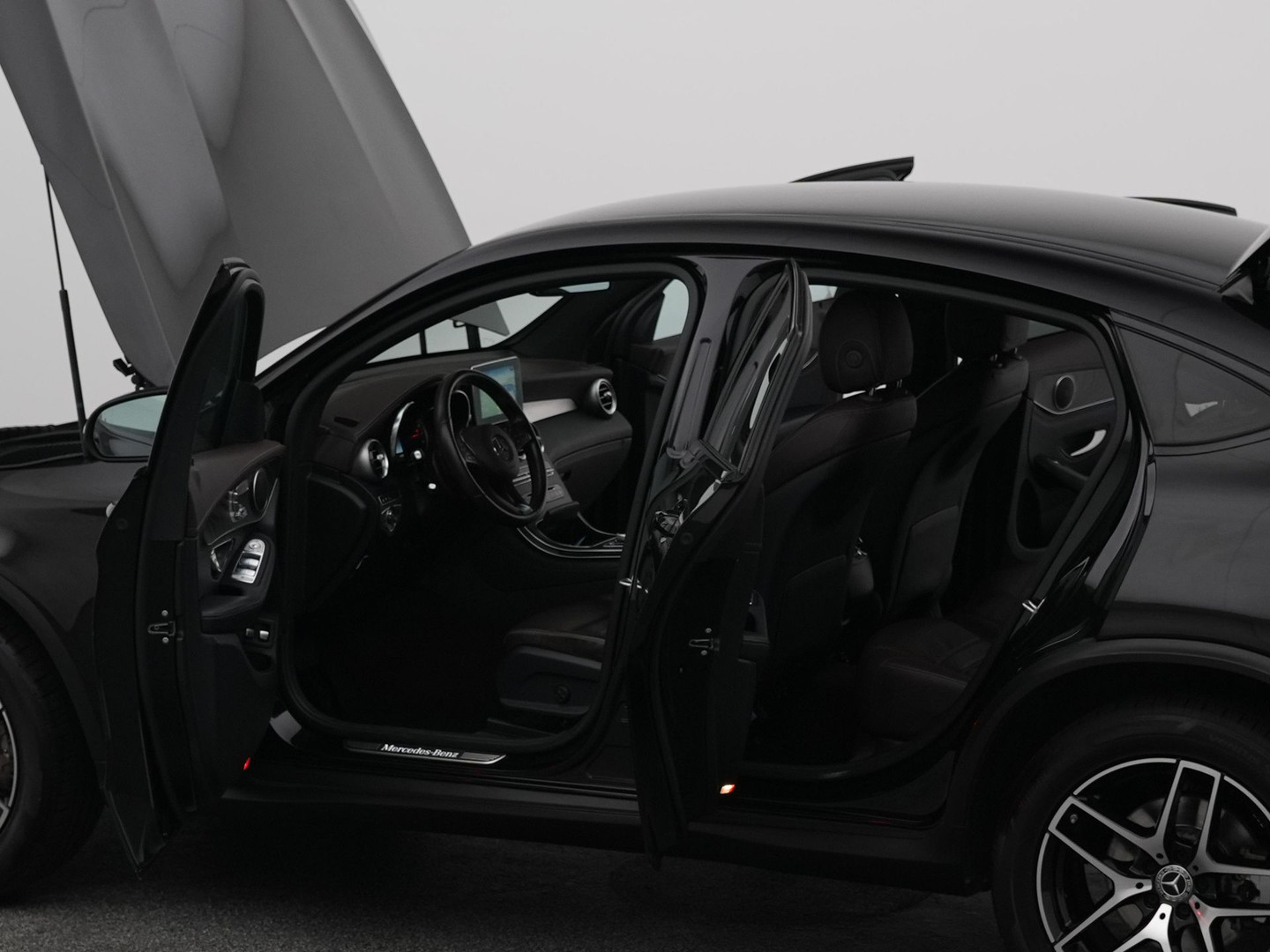 Mercedes-Benz Mercedes-Benz