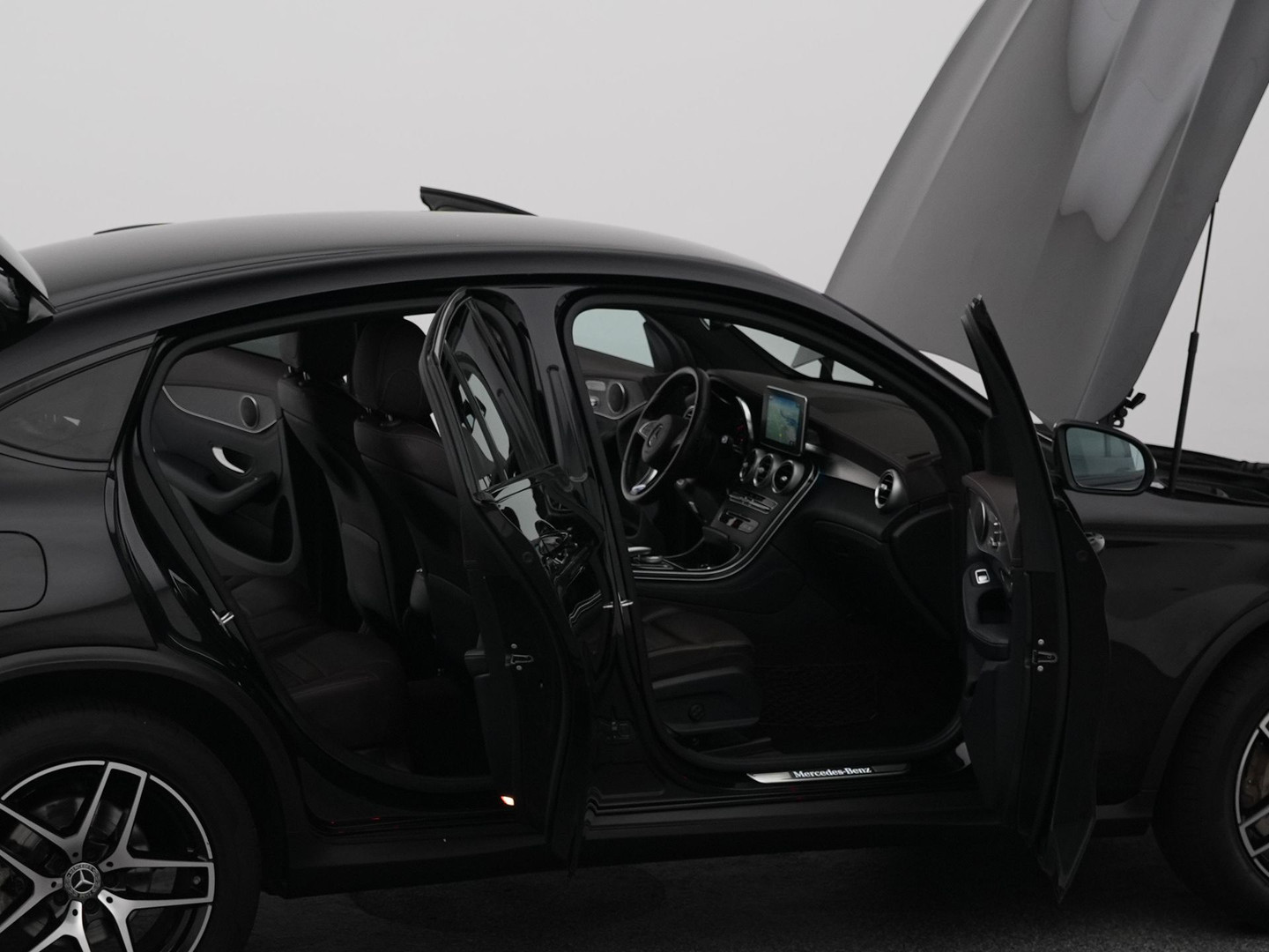 Mercedes-Benz Mercedes-Benz