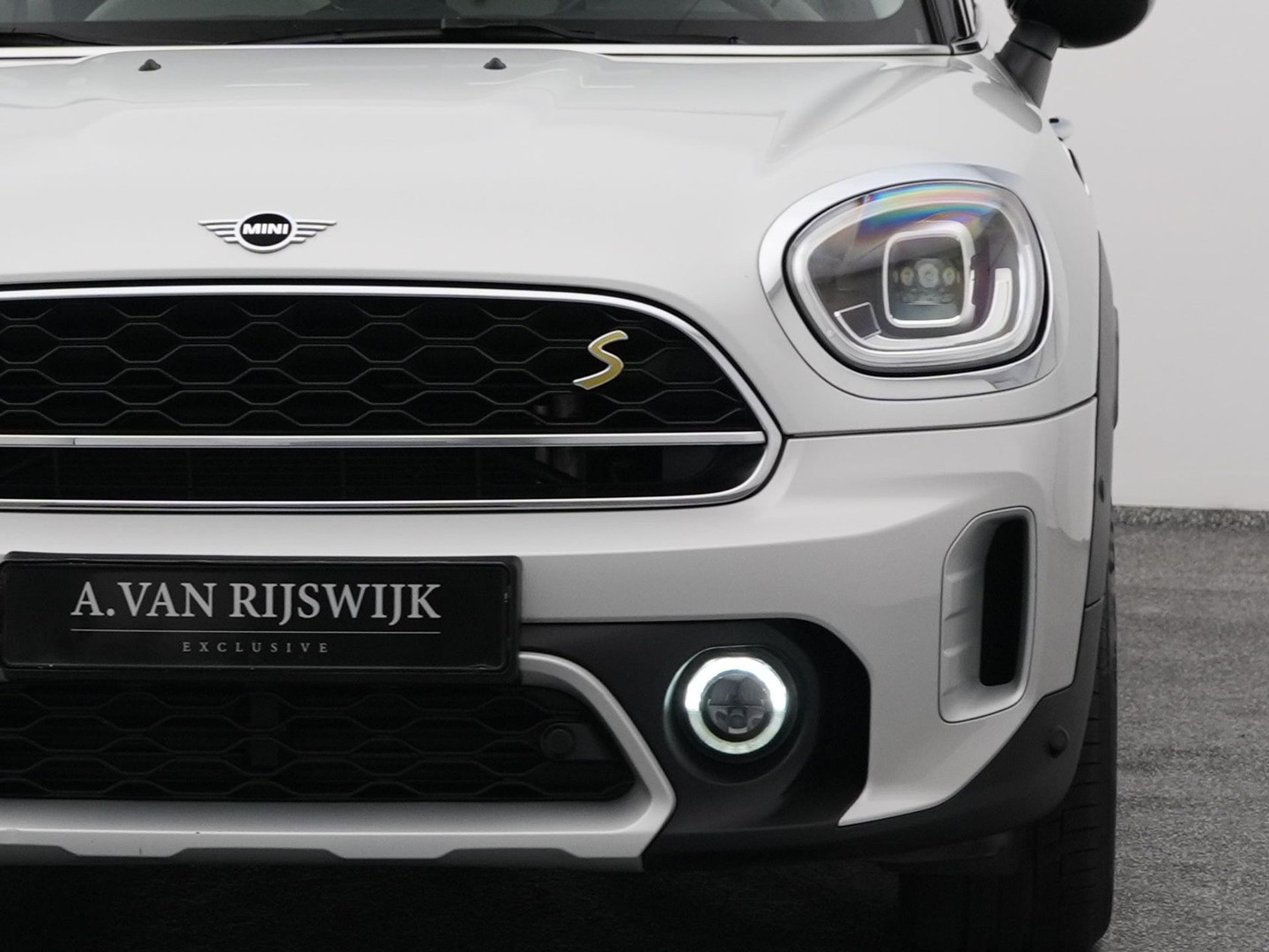 MINI