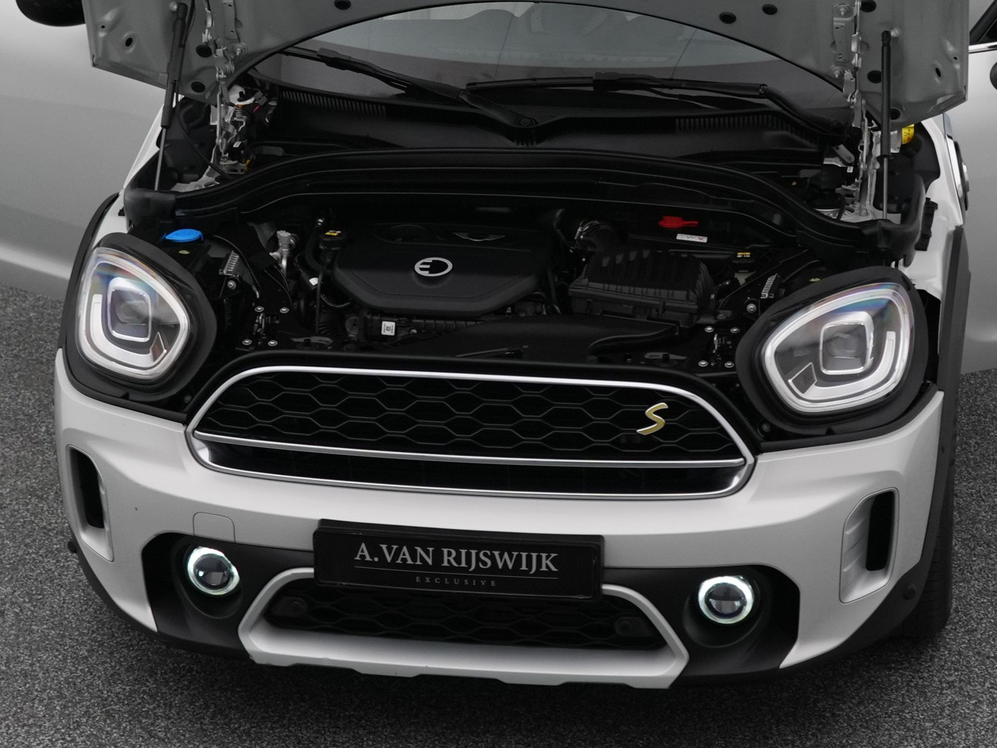 MINI