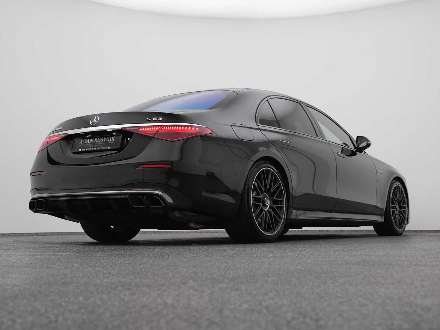 Mercedes-Benz Mercedes-Benz