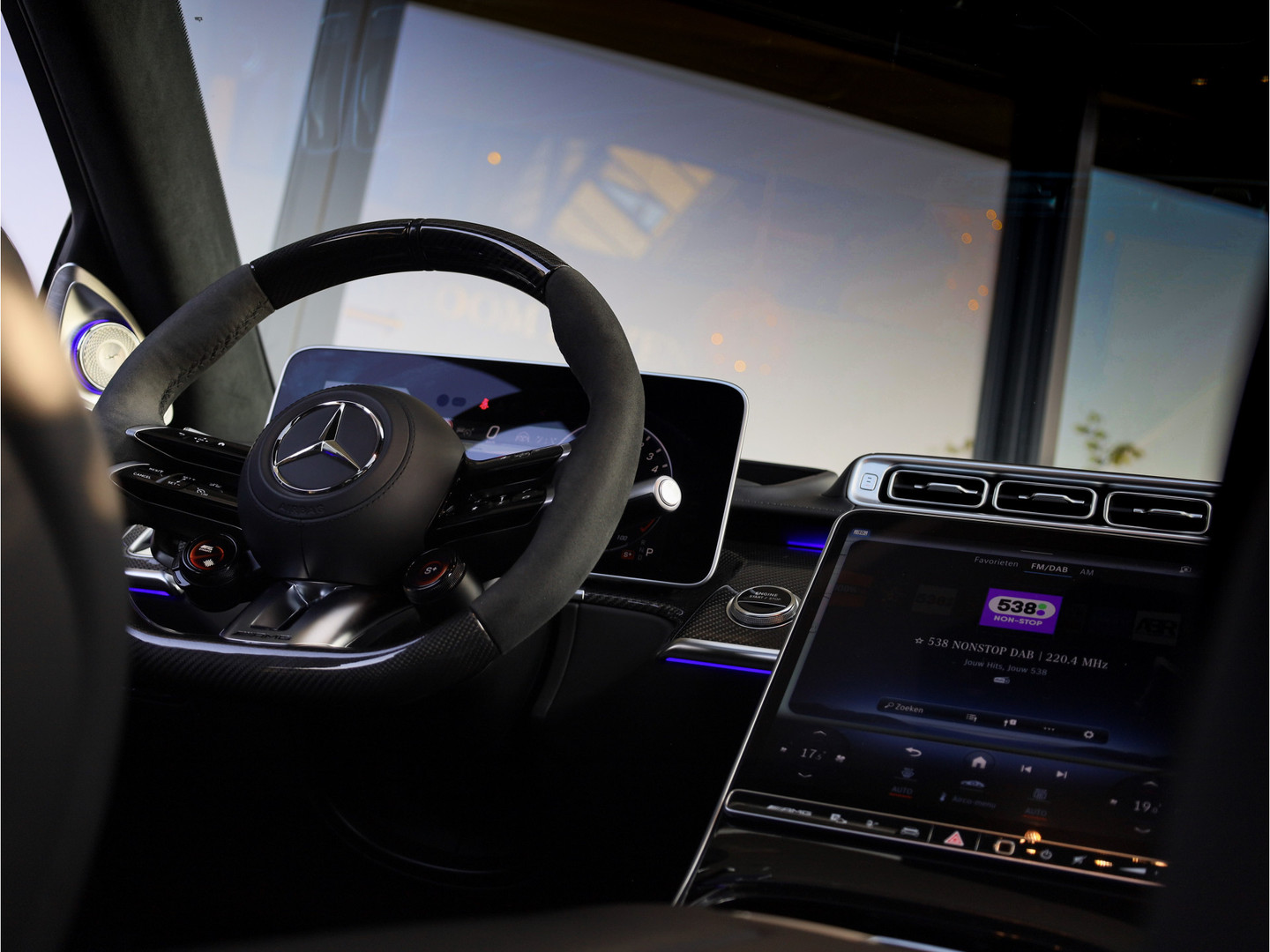 Mercedes-Benz Mercedes-Benz