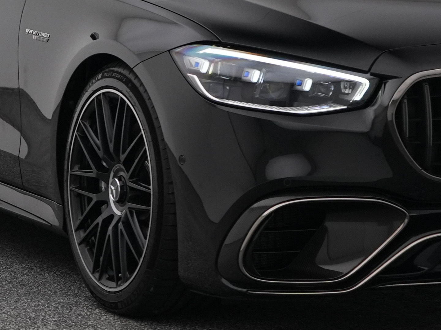 Mercedes-Benz Mercedes-Benz