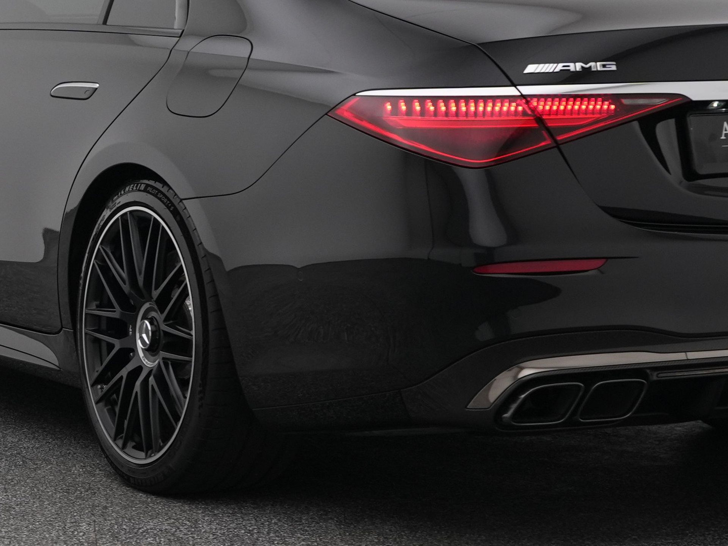 Mercedes-Benz Mercedes-Benz