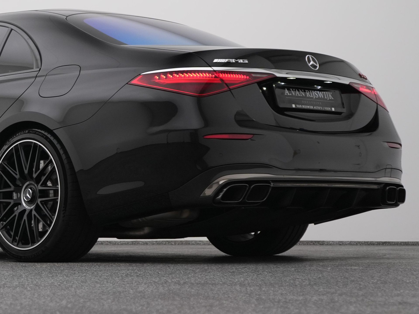 Mercedes-Benz Mercedes-Benz