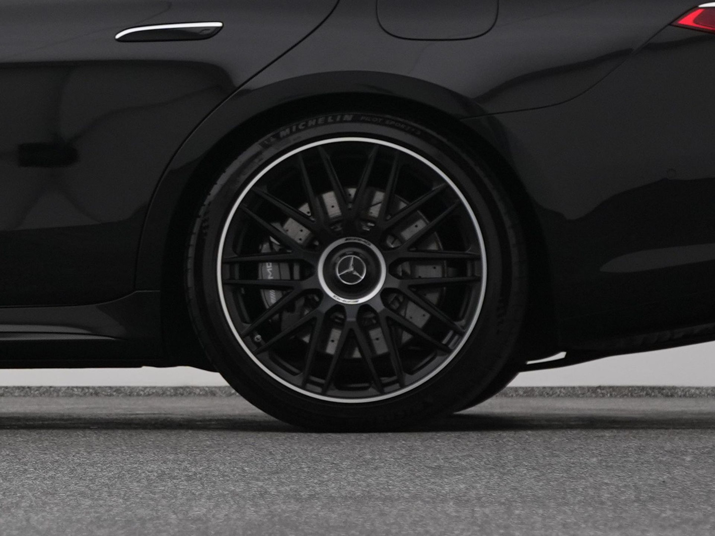 Mercedes-Benz Mercedes-Benz