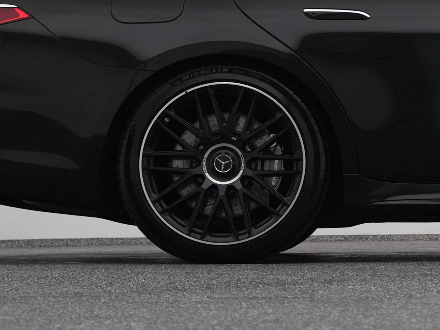 Mercedes-Benz Mercedes-Benz