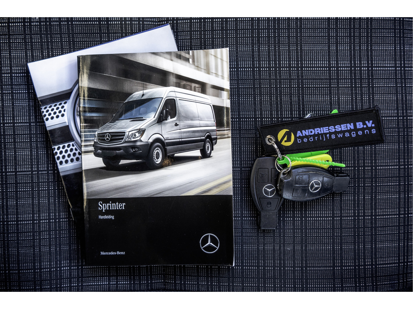 Mercedes-Benz Mercedes-Benz